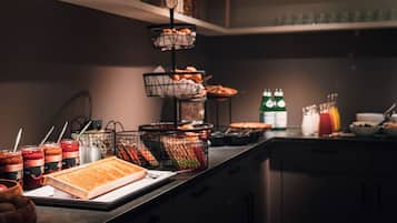 Dagelijks ontbijtbuffet (EUR 32 per persoon)