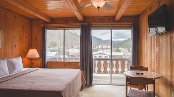Habitación clásica, 1 cama de matrimonio grande, vistas a la montaña | 1 dormitorio, ropa de cama de alta calidad, wifi gratis y ropa de cama