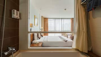 Standard Double Room, 1 King Bed | Bathroom | Combined shower/bathtub, free toiletries, hair dryer, slippers