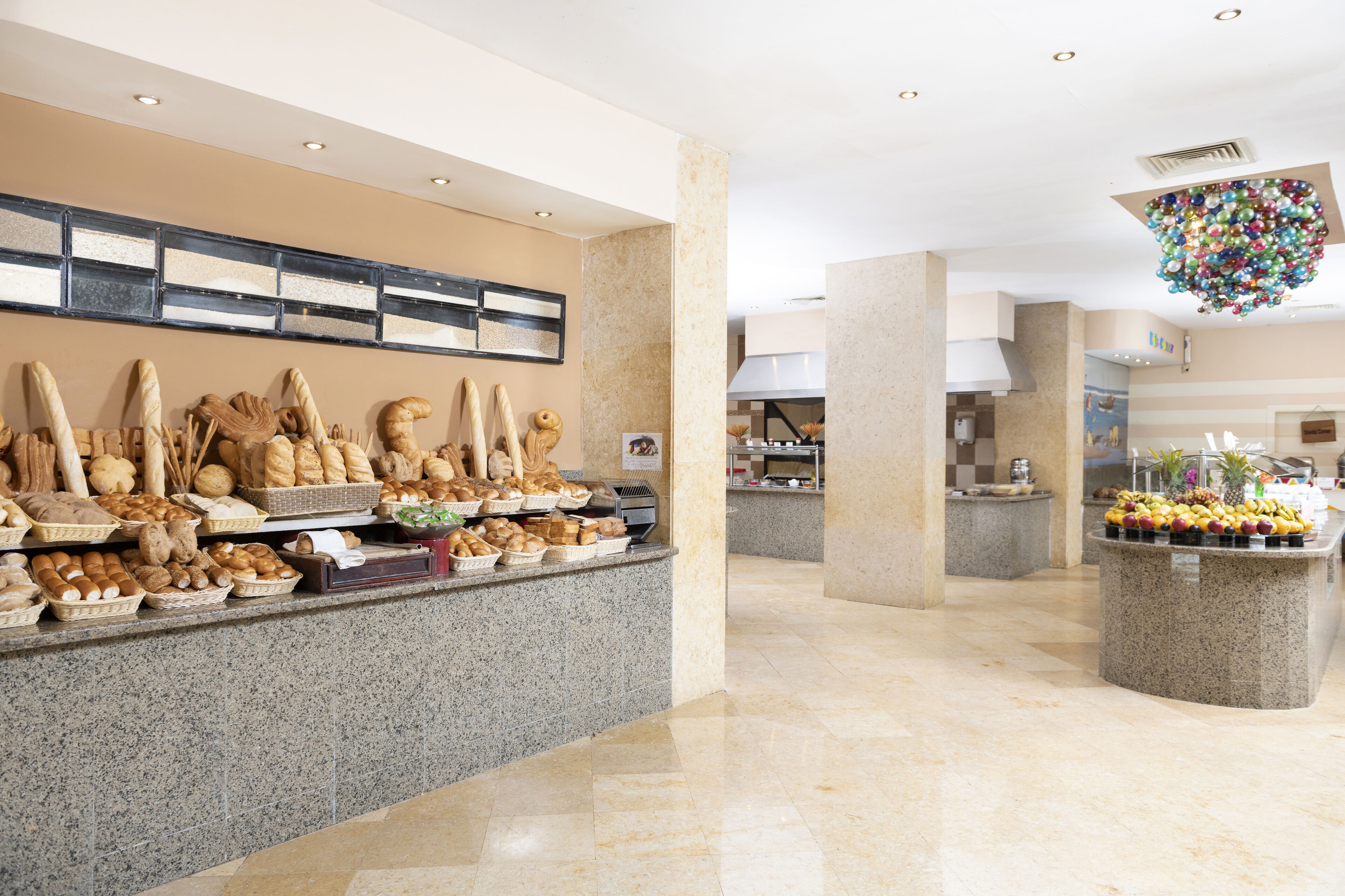 free daily full breakfast