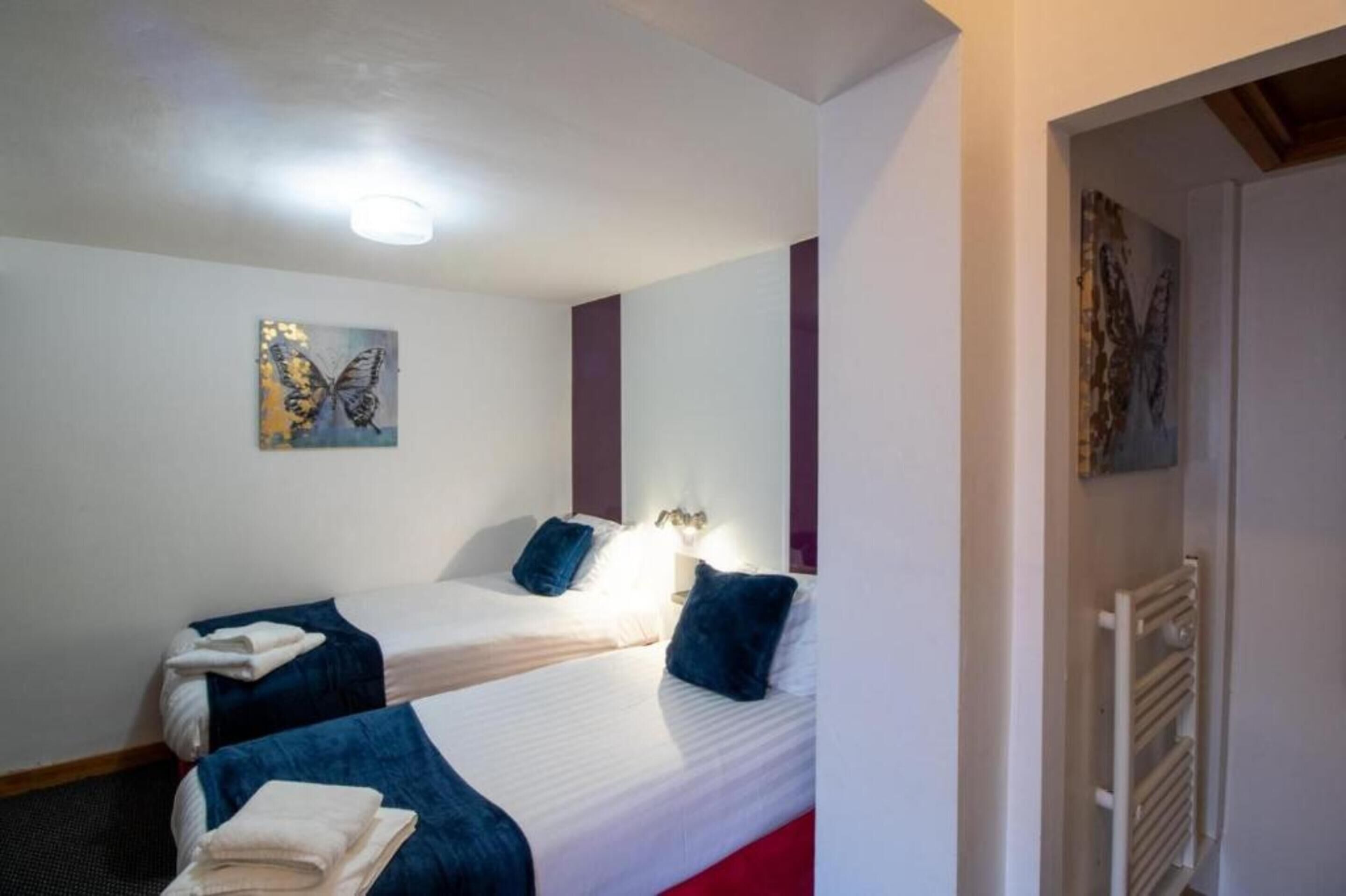 Photo - OYO The Bentleys Hotel