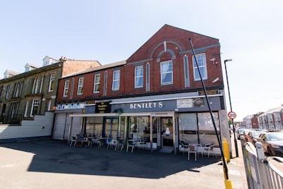 OYO The Bentleys Hotel