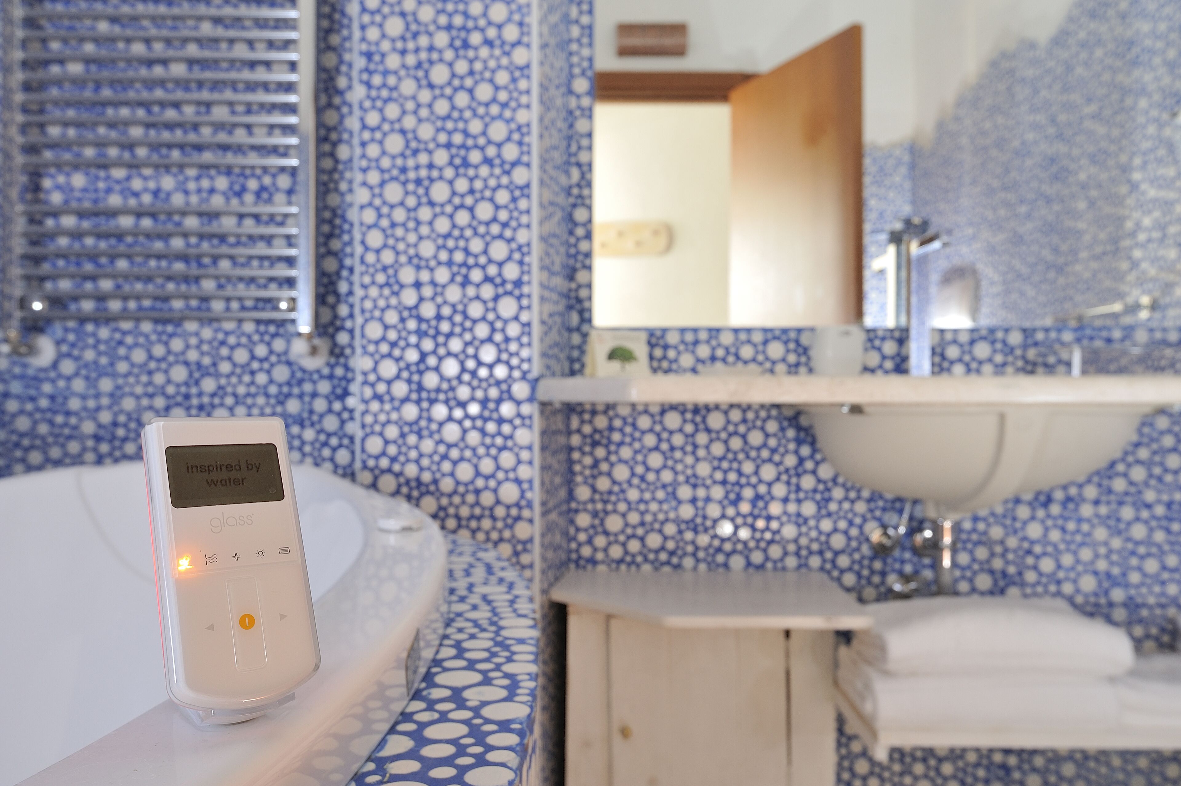 suite | bathroom | free toiletries, hair dryer, bidet, towels