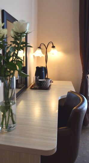 Superior Double or Twin Room (20% off in the restaurant) | Living area | Smart TV - Belgrade City Hotel (Belgrade)