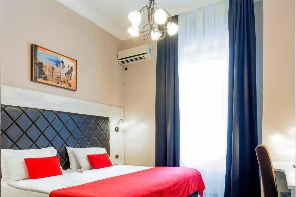 Ropa de cama hipoalergénica y minibar