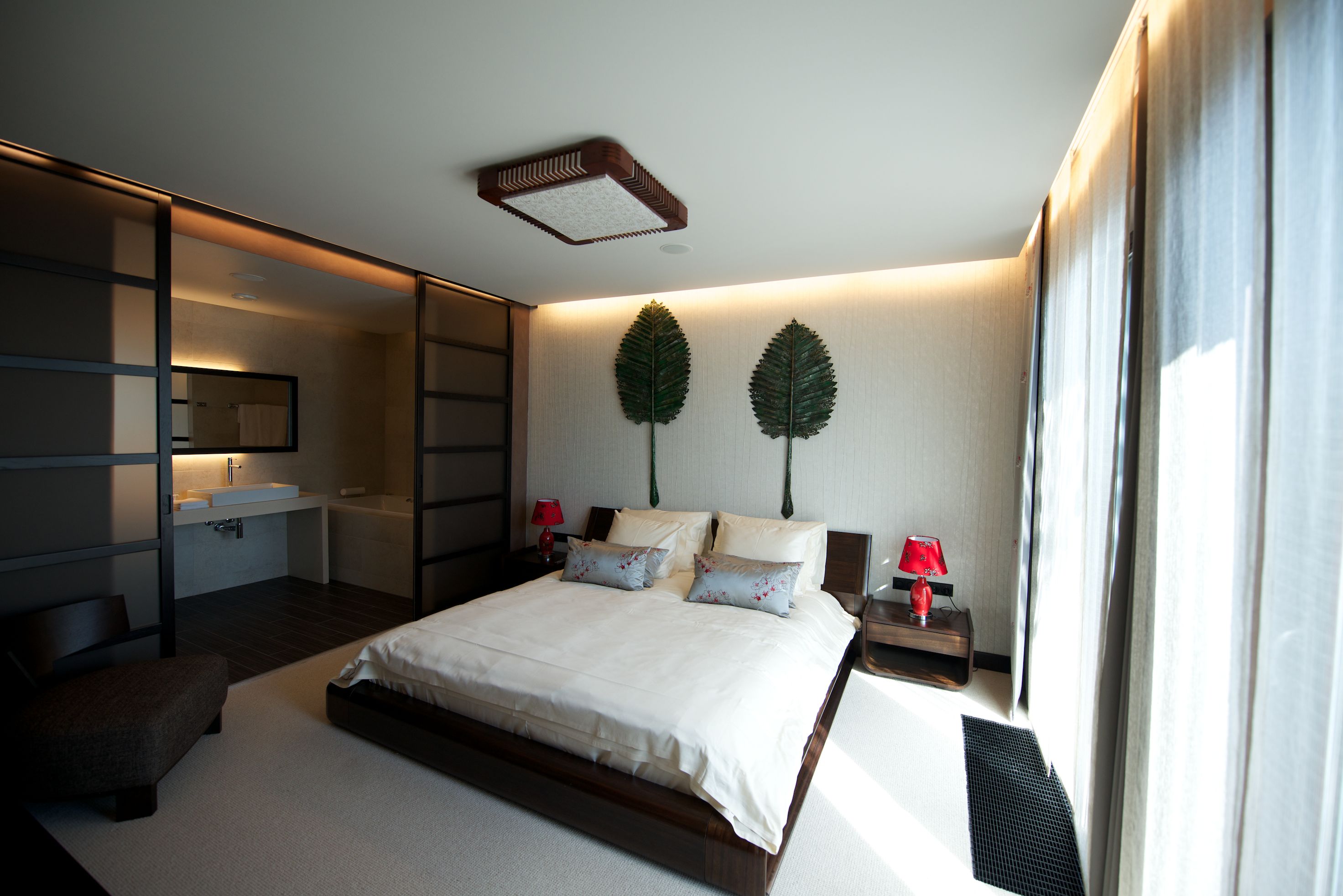 standard double or twin room | bathroom | shower, free toiletries, bathrobes, slippers