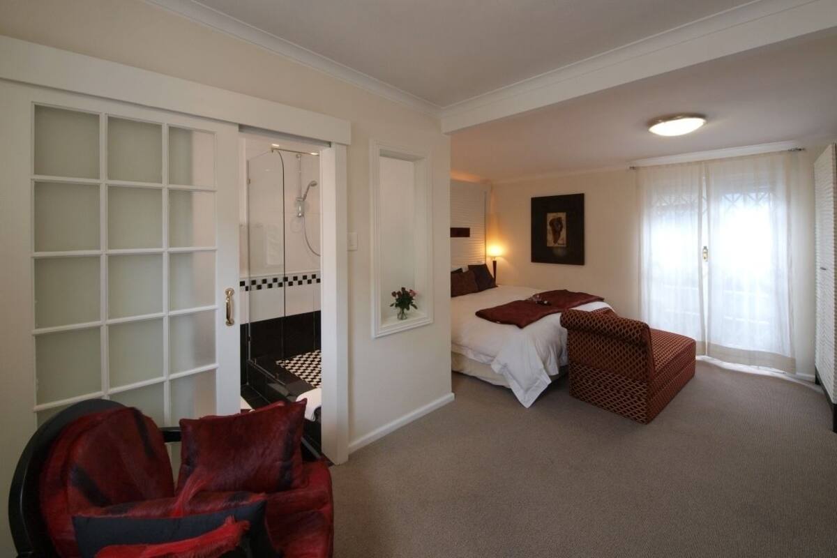 In-room safe, individually decorated, individually furnished, desk