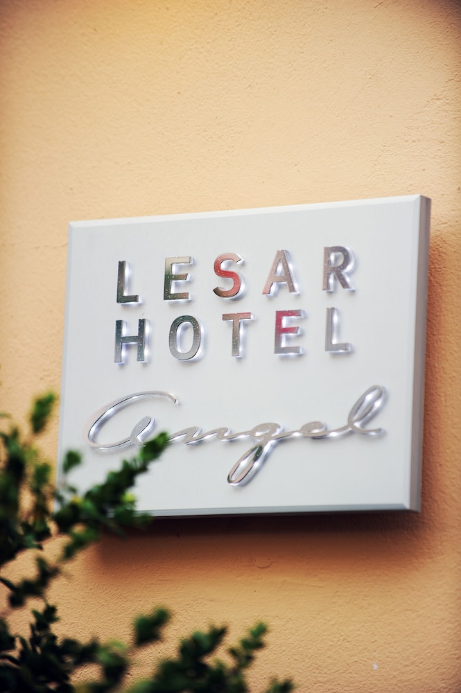 Lesar Hotel Angel by null