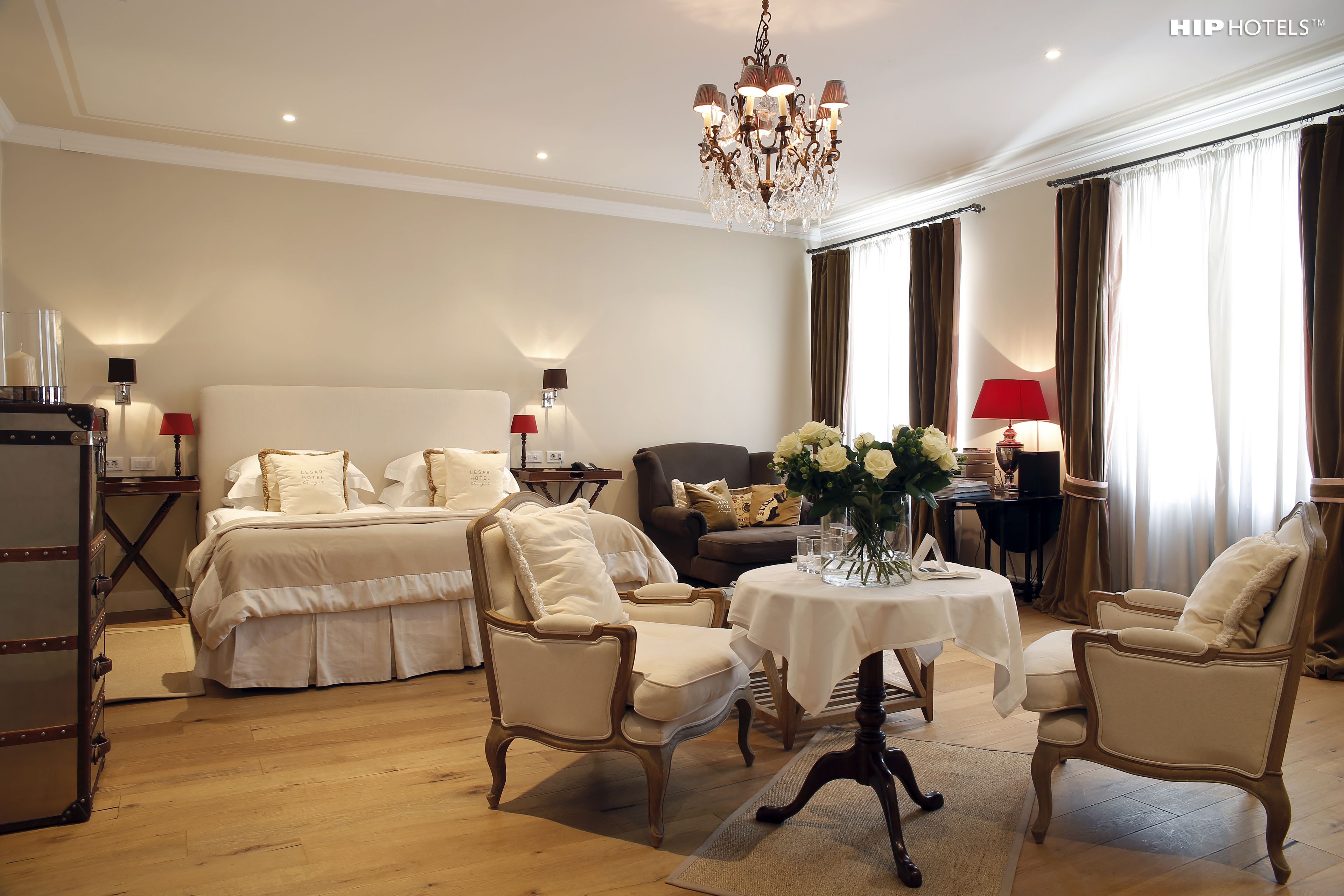 套房 (Master) | 泰普尔床垫、迷你吧、客房内保险箱、特色装修