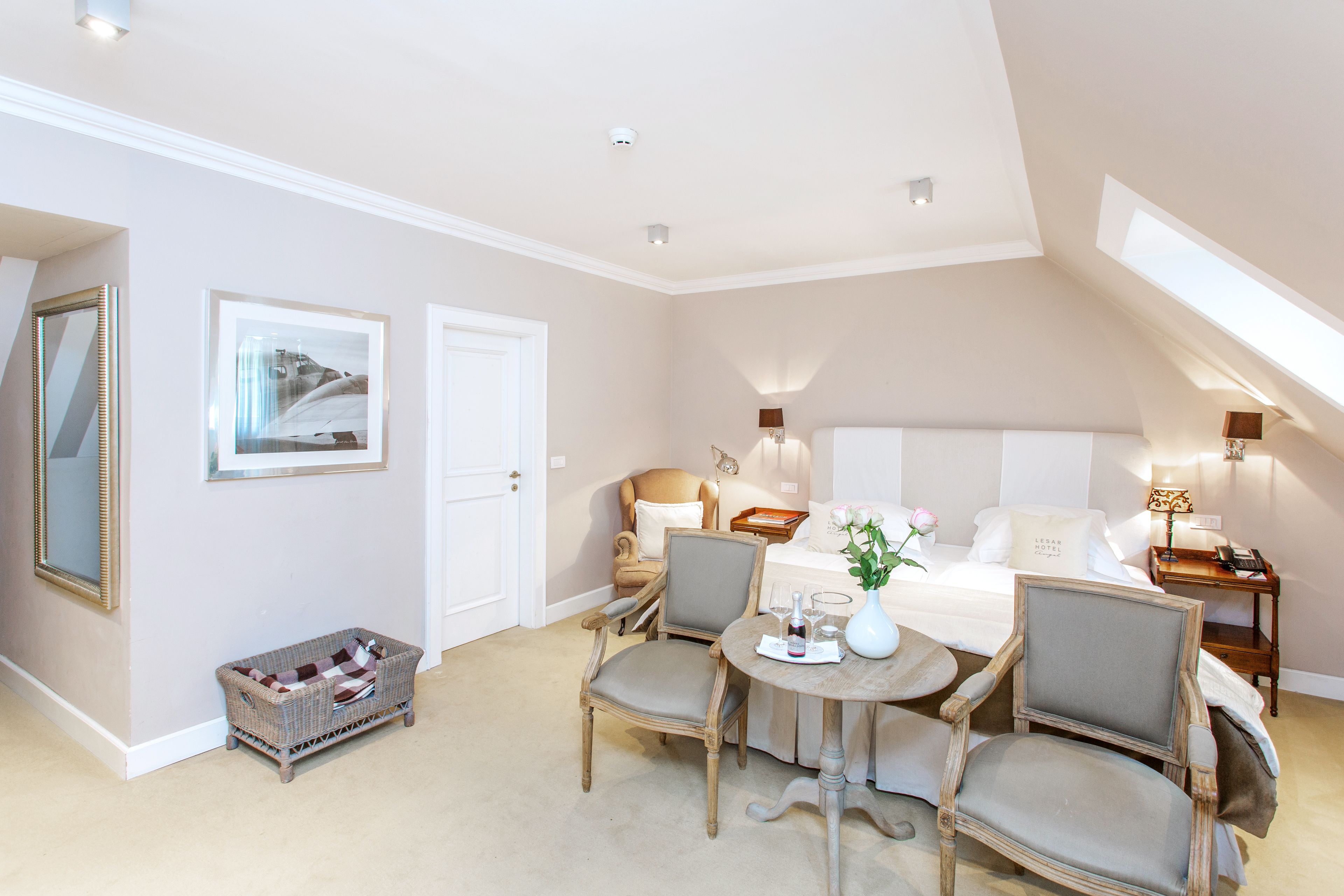 deluxe double room single use | pet-friendly