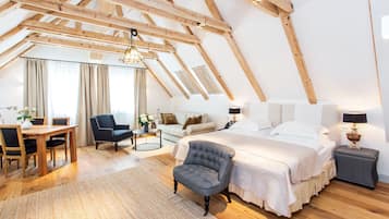 Loft Suite | 泰普尔床垫、迷你吧、客房内保险箱、特色装修