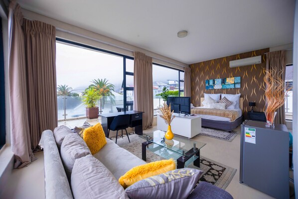 Sea-View Wing Suites Top Level (DELUXE) | Ropa de cama de alta calidad, edredón y camas con efecto memoria