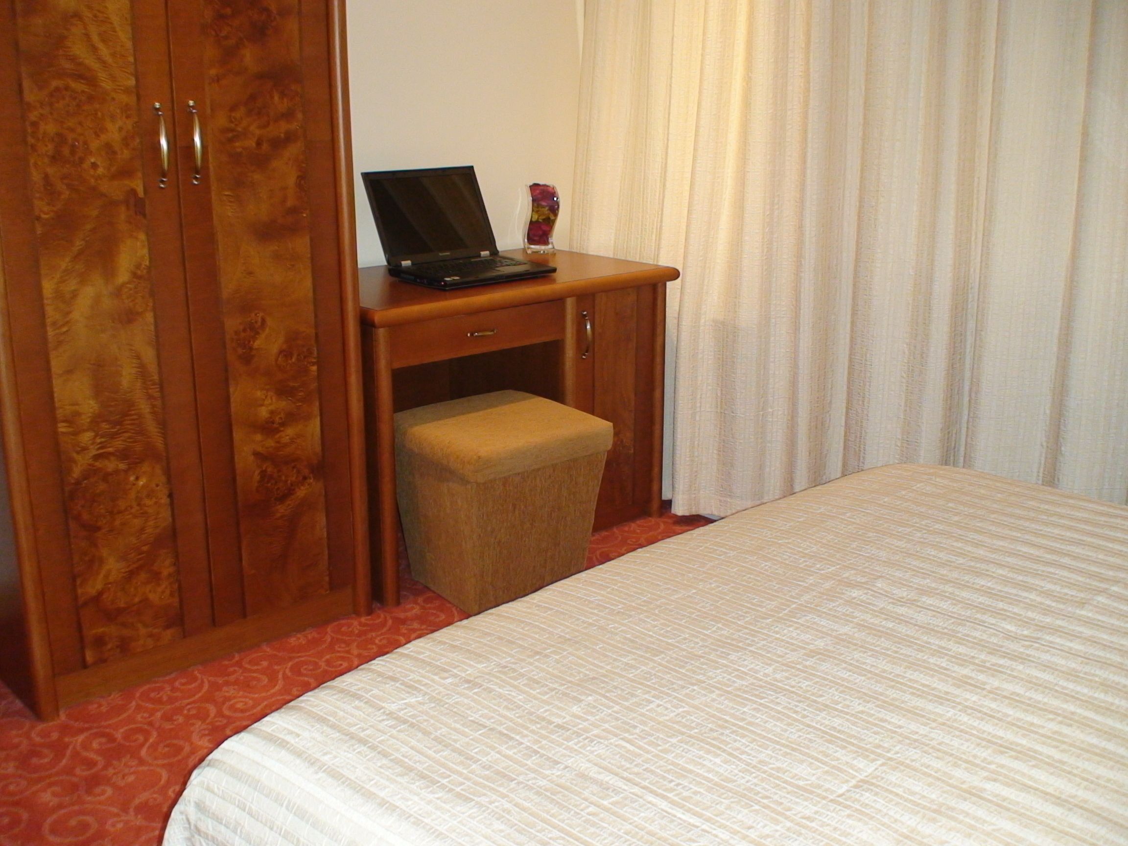junior suite | premium bedding, minibar, in-room safe, desk