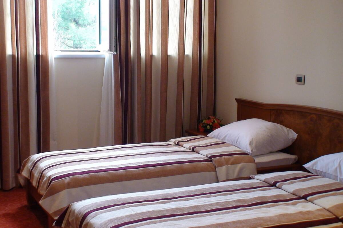 double room single use | premium bedding, minibar, in-room safe, desk