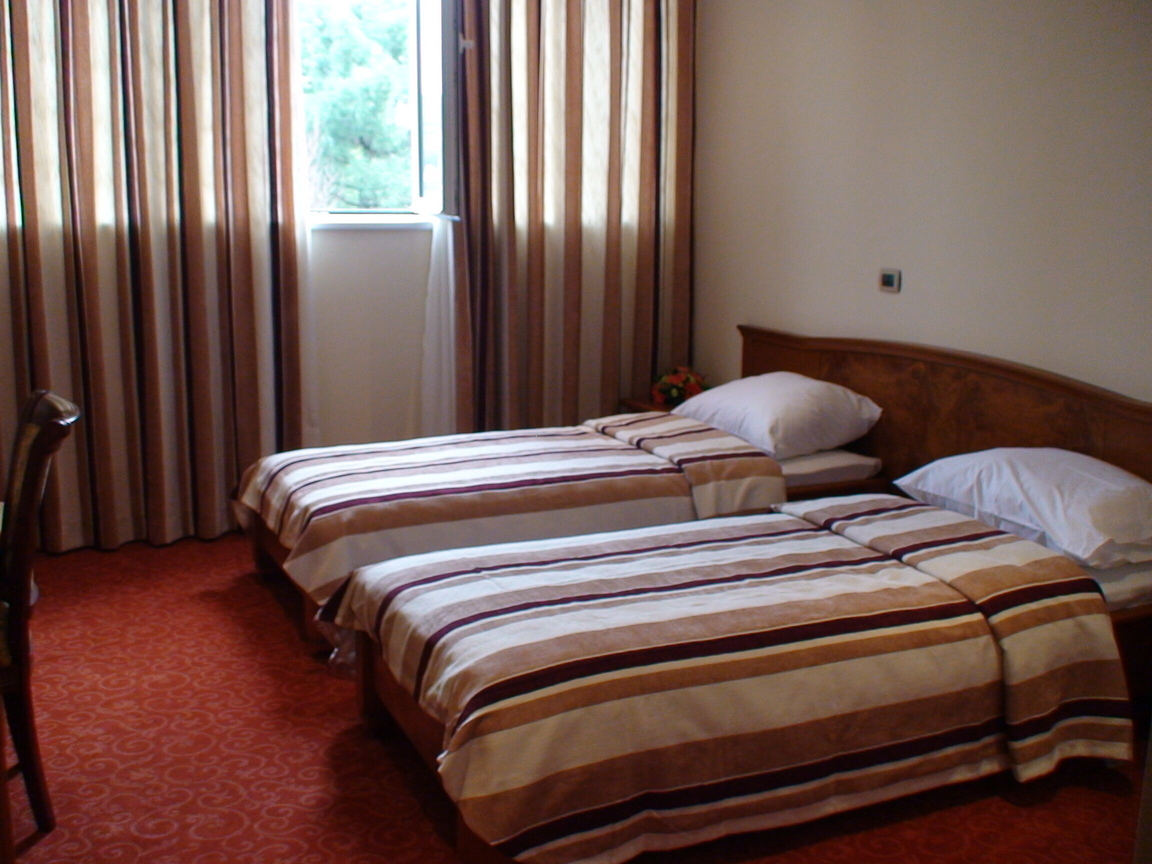 double room single use | premium bedding, minibar, in-room safe, desk