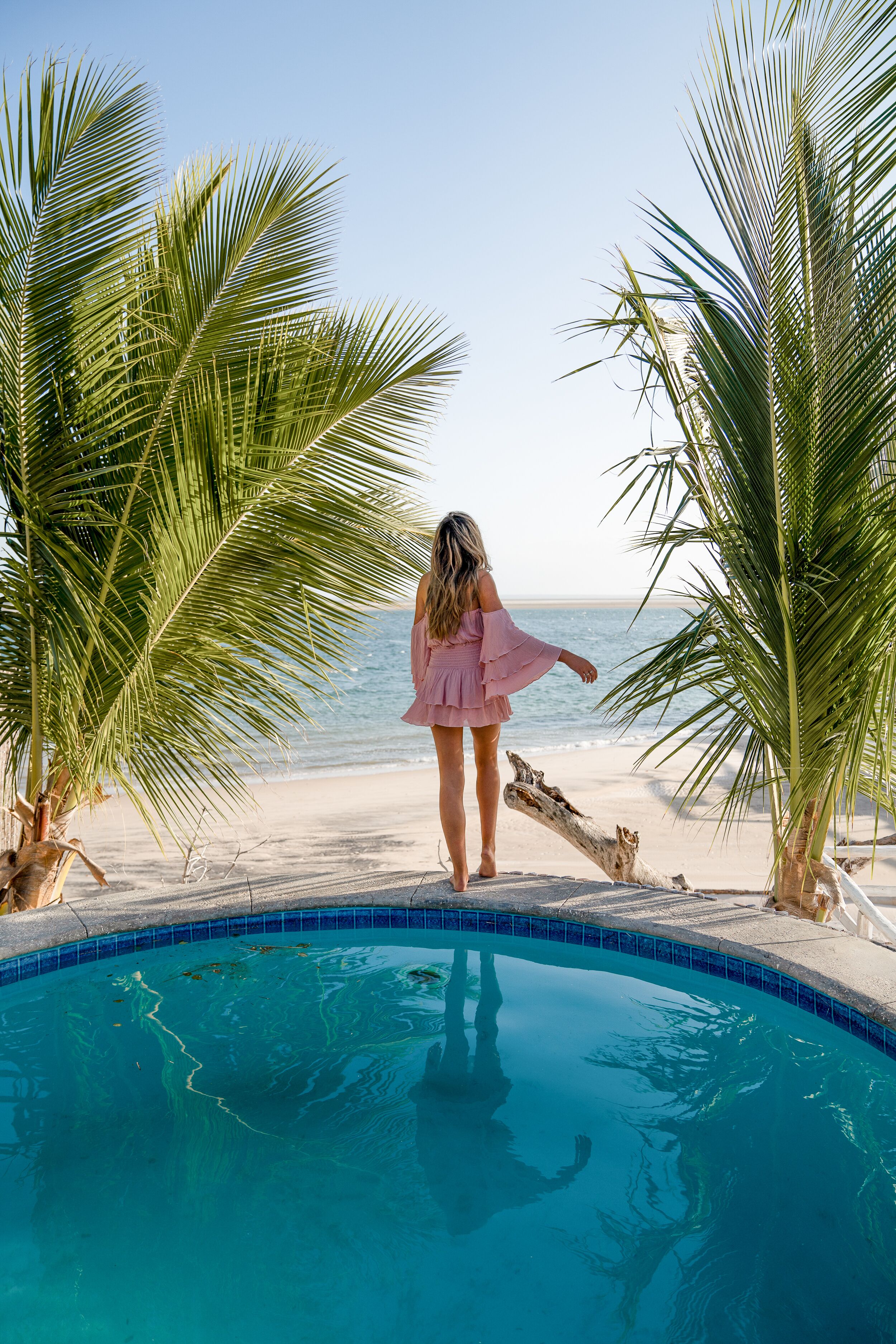 3 Außenpools, Sonnenschirme, Liegestühle