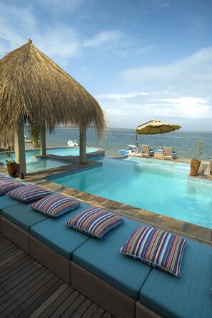 3 outdoor pools, pool umbrellas, sun loungers