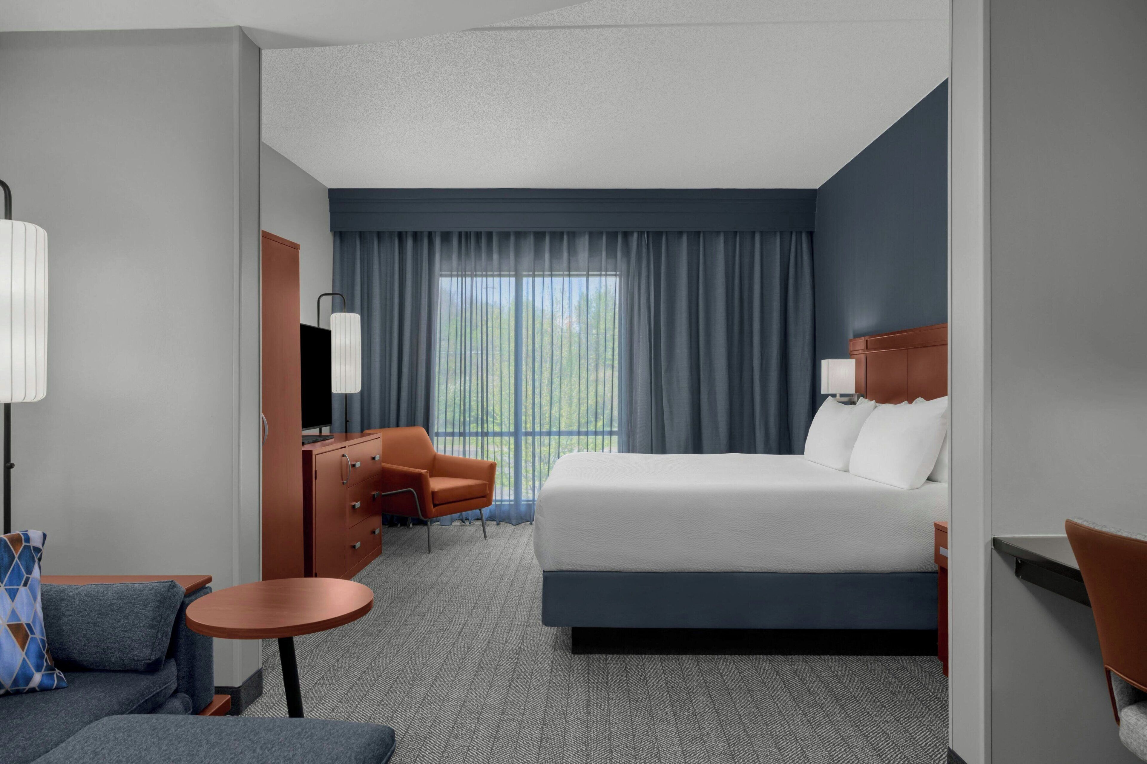 deluxe room, 1 king bed with sofa bed, microwave | premium bedding, down duvets, in-room safe, desk