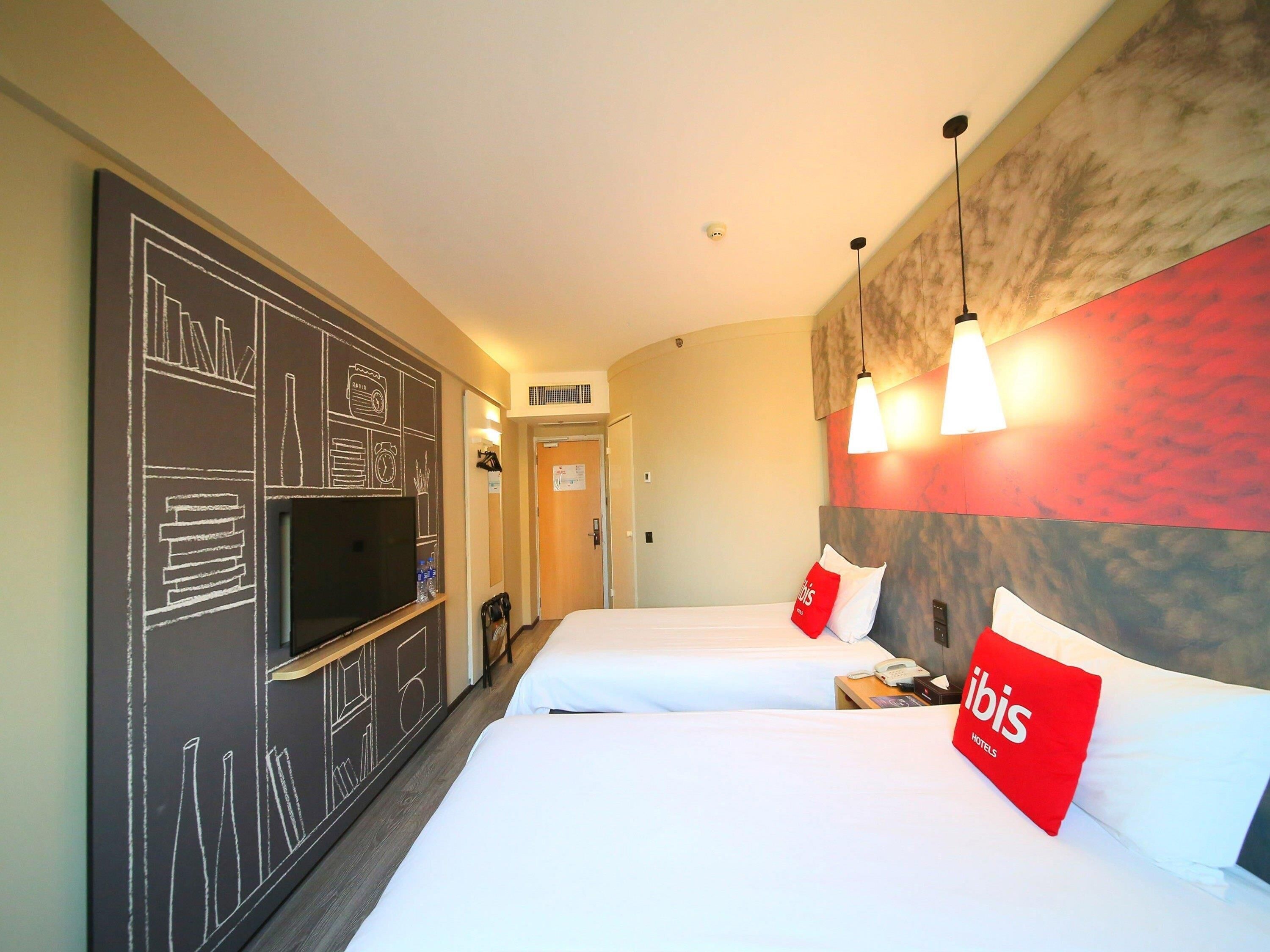 Superior Double Room | In-room safe, desk, iron/ironing board, free WiFi
