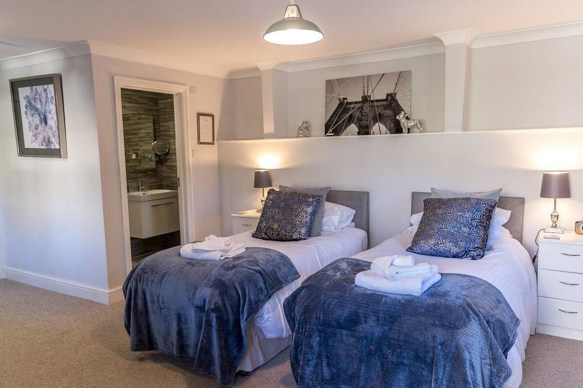 Chambre Luxe avec lits jumeaux, salle de bains attenante