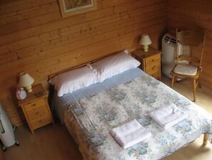 Ferienhaus, mit Bad (Log Cabin) | 1 Schlafzimmer, schallisolierte Zimmer