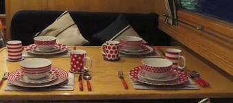 Houseboat Hotels