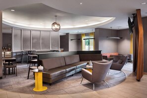 Lobby - Springhill Suites by Marriott Syracuse Carrier Circle (East Syracuse)