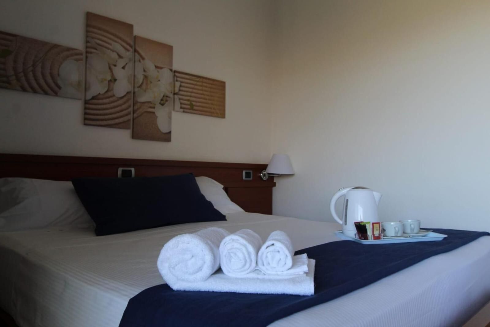 deluxe room, sea facing | 1 bedroom, frette italian sheets, premium bedding, down duvets