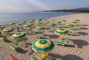 Private beach nearby, free beach shuttle, sun-loungers, beach umbrellas