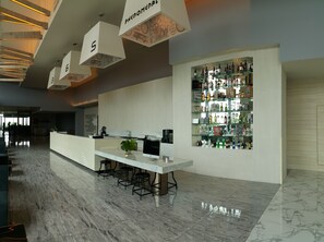 Bar (on property) - Tsix5 Hotel (Pattaya)