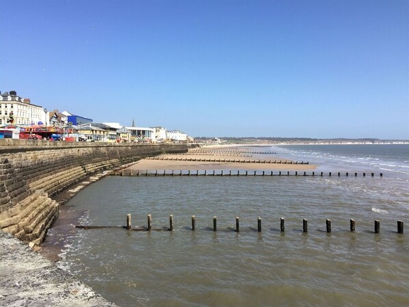 Beach - The Trinity (Bridlington)
