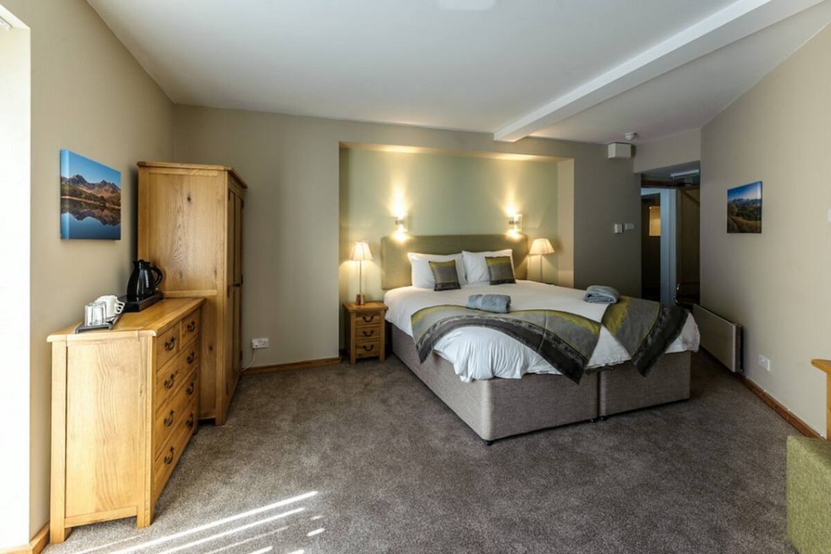 Habitación con 1 cama matrimonial o 2 individuales | Cunas y wifi gratis