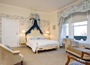 Individually decorated, individually furnished, iron/ironing board - Castle House B&B (Denbigh)
