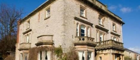 Fachada da propriedade