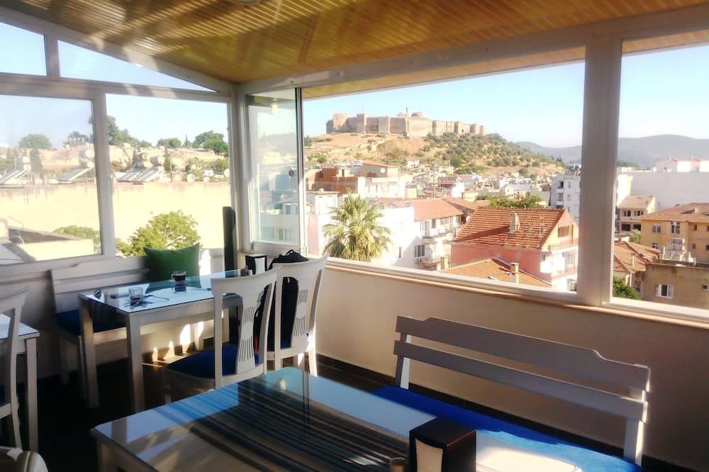 Urkmez Hotel