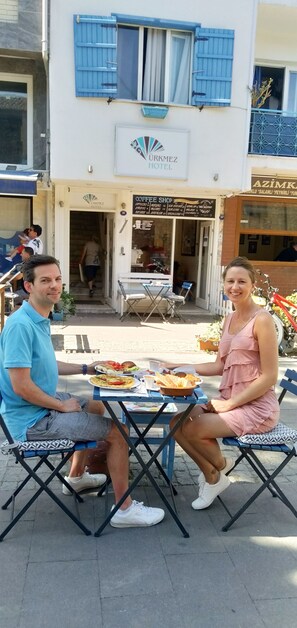 Desayuno completo incluido todos los días