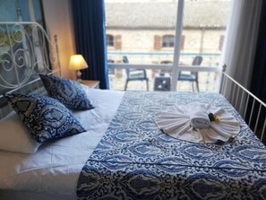 Camas Select Comfort, tabla de planchar con plancha y wifi gratis 