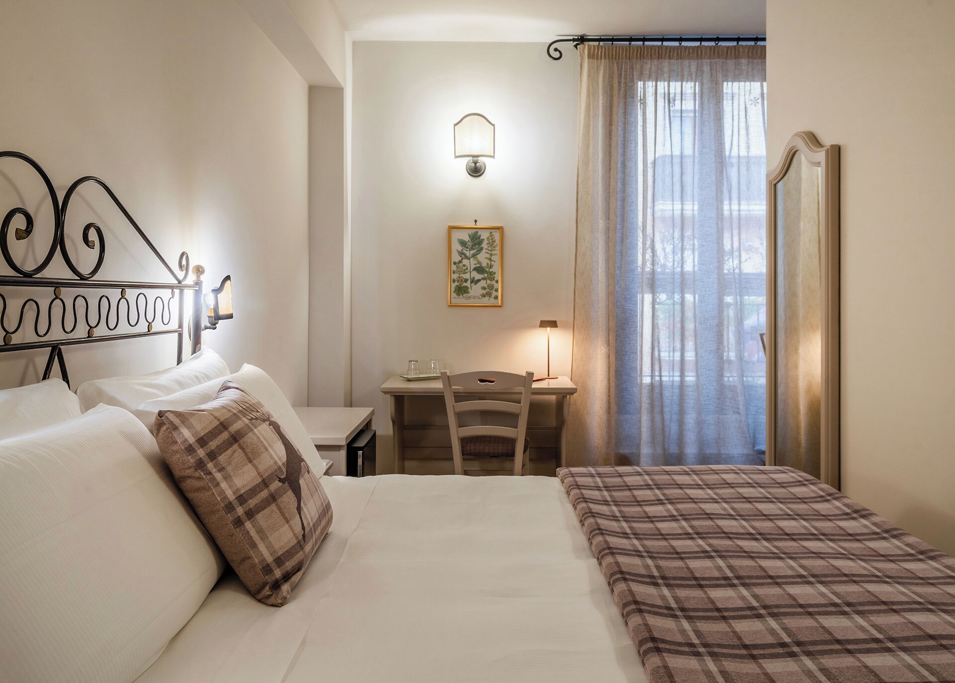 Doppia Superior | 10 camere, biancheria da letto di alta qualità, materassi Select Comfort