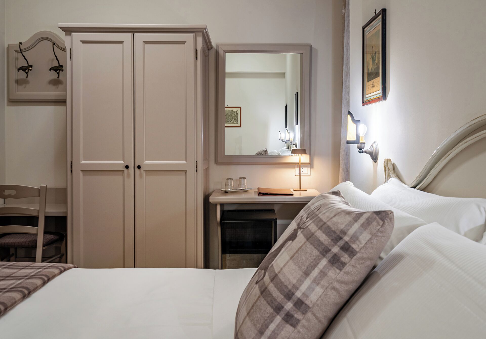 Doppia Economy | 10 camere, biancheria da letto di alta qualità, materassi Select Comfort