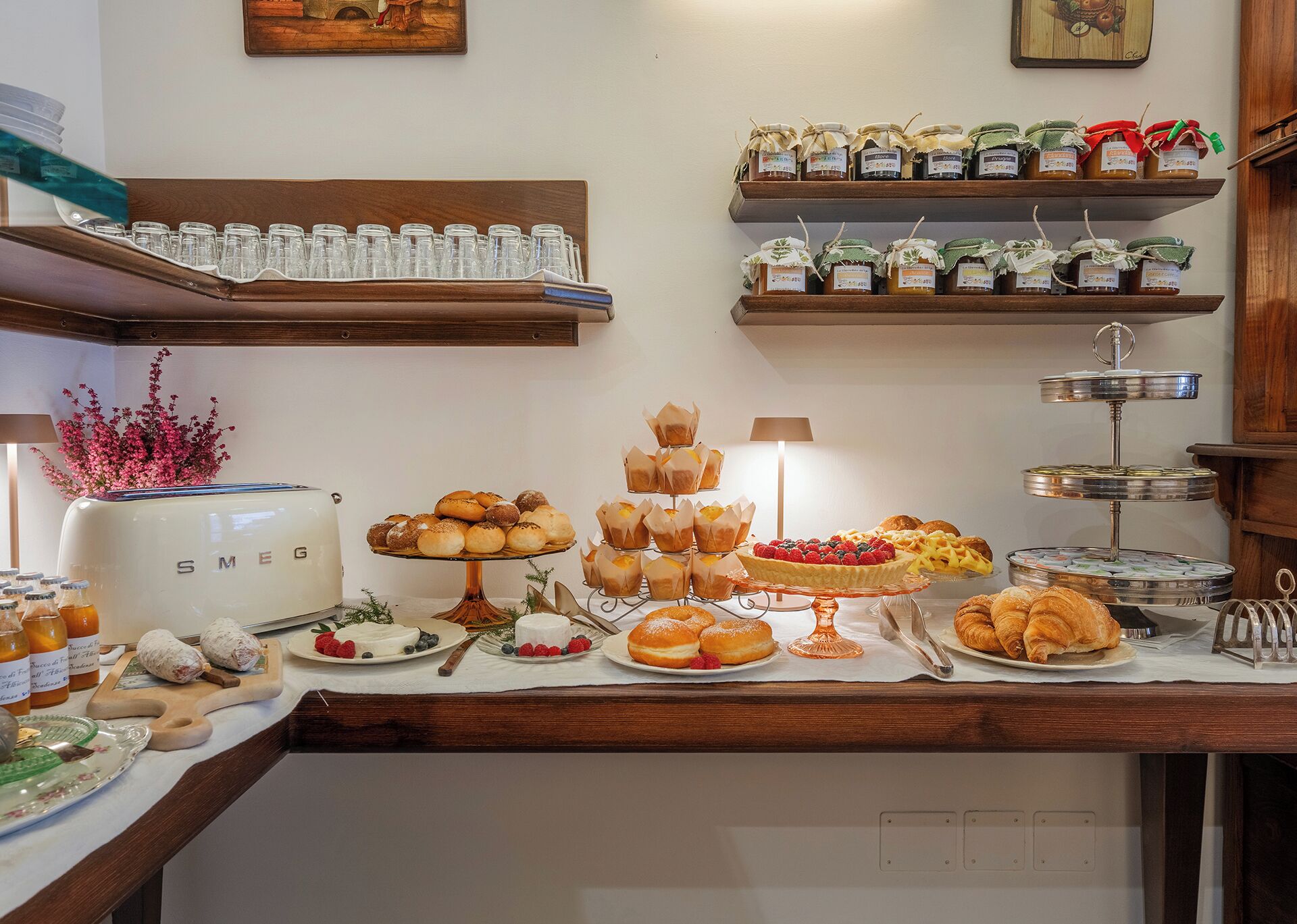 Tägliches inbegriffenes Frühstücksbuffet