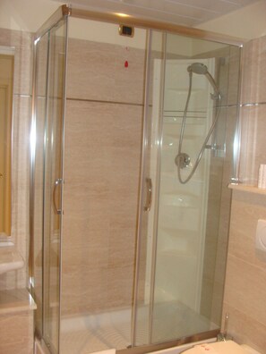 Regadera en el baño