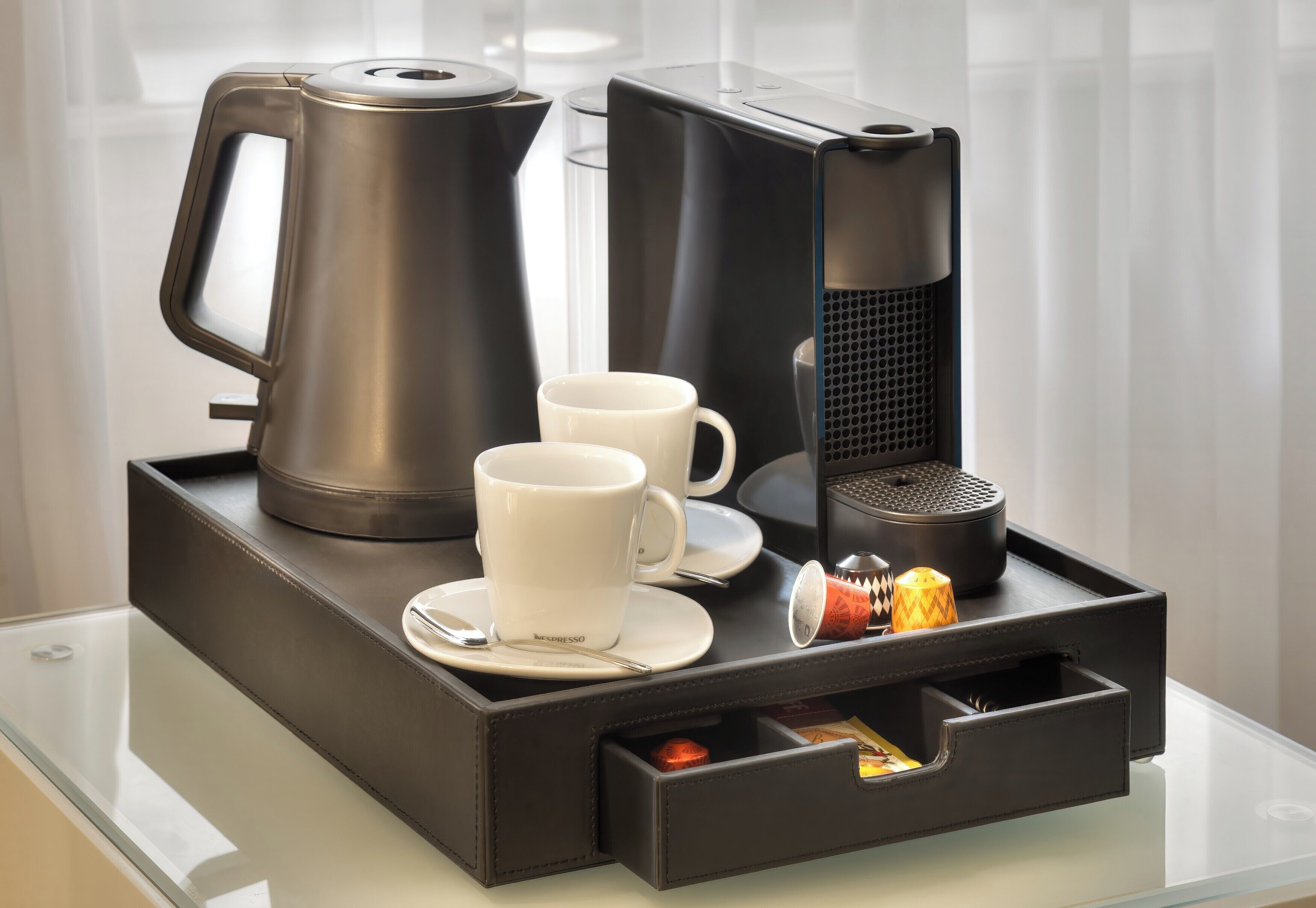 Luxe beddengoed, Select Comfort-bedden, een minibar