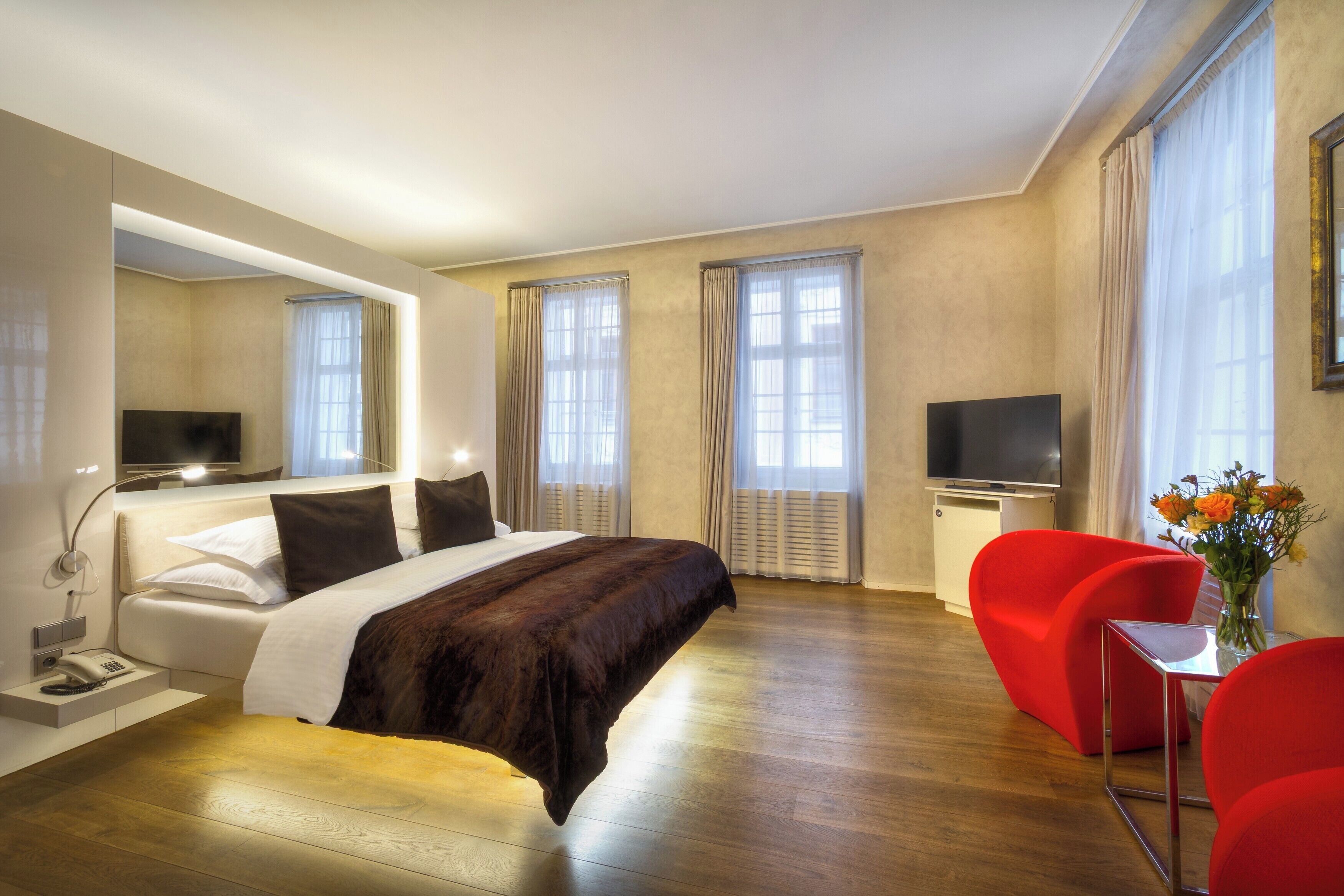 Deluxe tweepersoonskamer | Luxe beddengoed, Select Comfort-bedden, een minibar