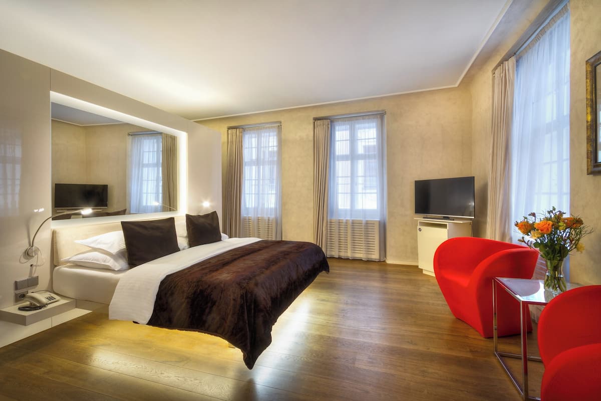 Deluxe Double Room | Premium bedding, Select Comfort beds, minibar, in-room safe