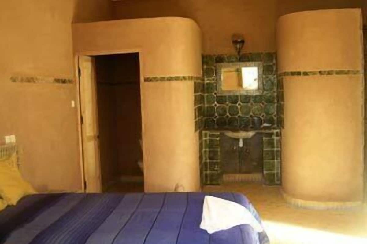 Basic Double Room