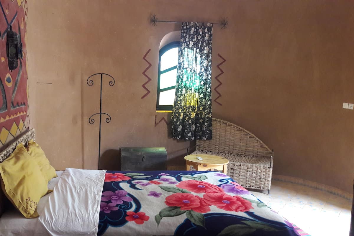 In-room safe, individually decorated, desk, blackout curtains