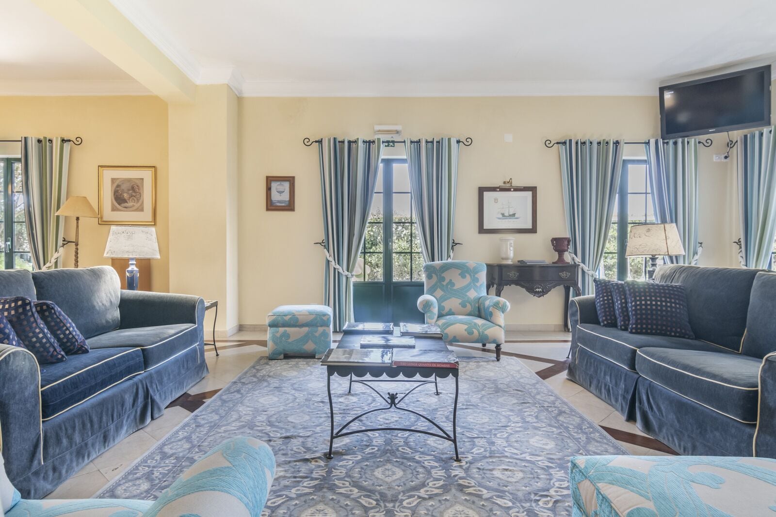 tv, dvd player, pay films