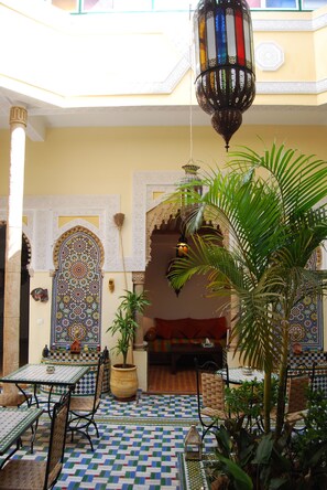 تناول الطعام
