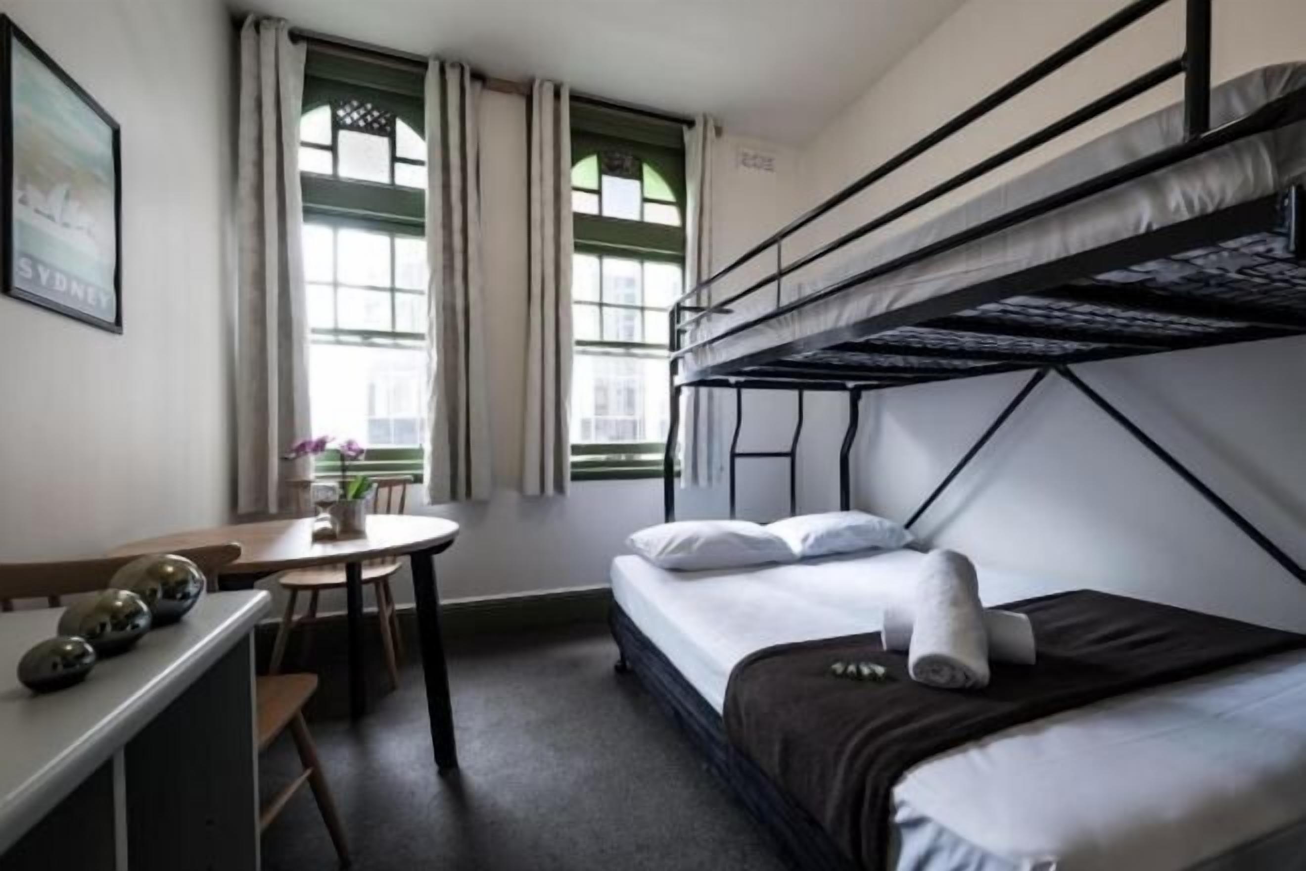 Literie de qualité supérieure, Wi-Fi gratuit, draps fournis