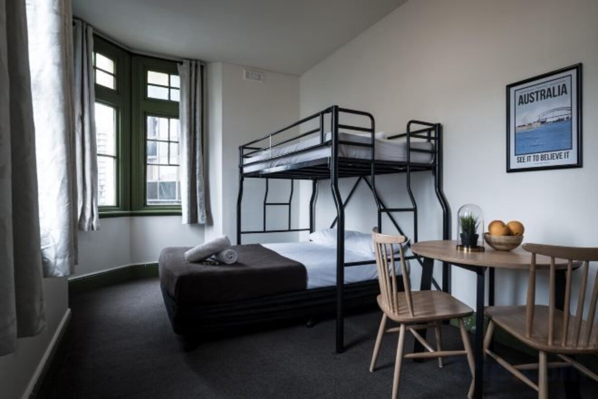 Premium bedding, WiFi (free), bed sheets